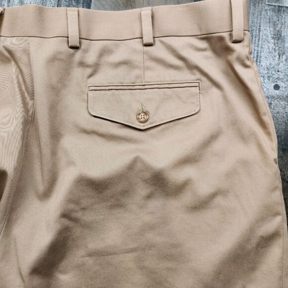Mens LL Bean Dress Chino size 42 (42x30) Tan Flat Front Pants - Picture 3 of 14